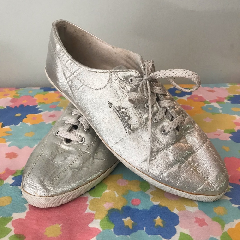 Vintage L.A. Gear Silver Sneaker Women 9 10